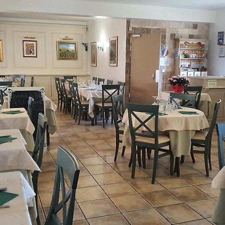 Auberge Les Aromes Grasse Exteriör bild