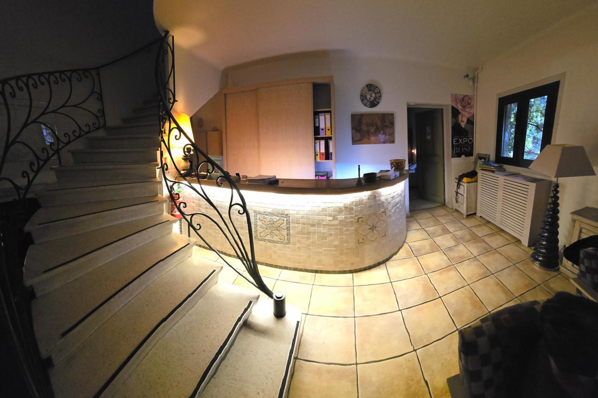 Auberge Les Aromes Grasse Exteriör bild