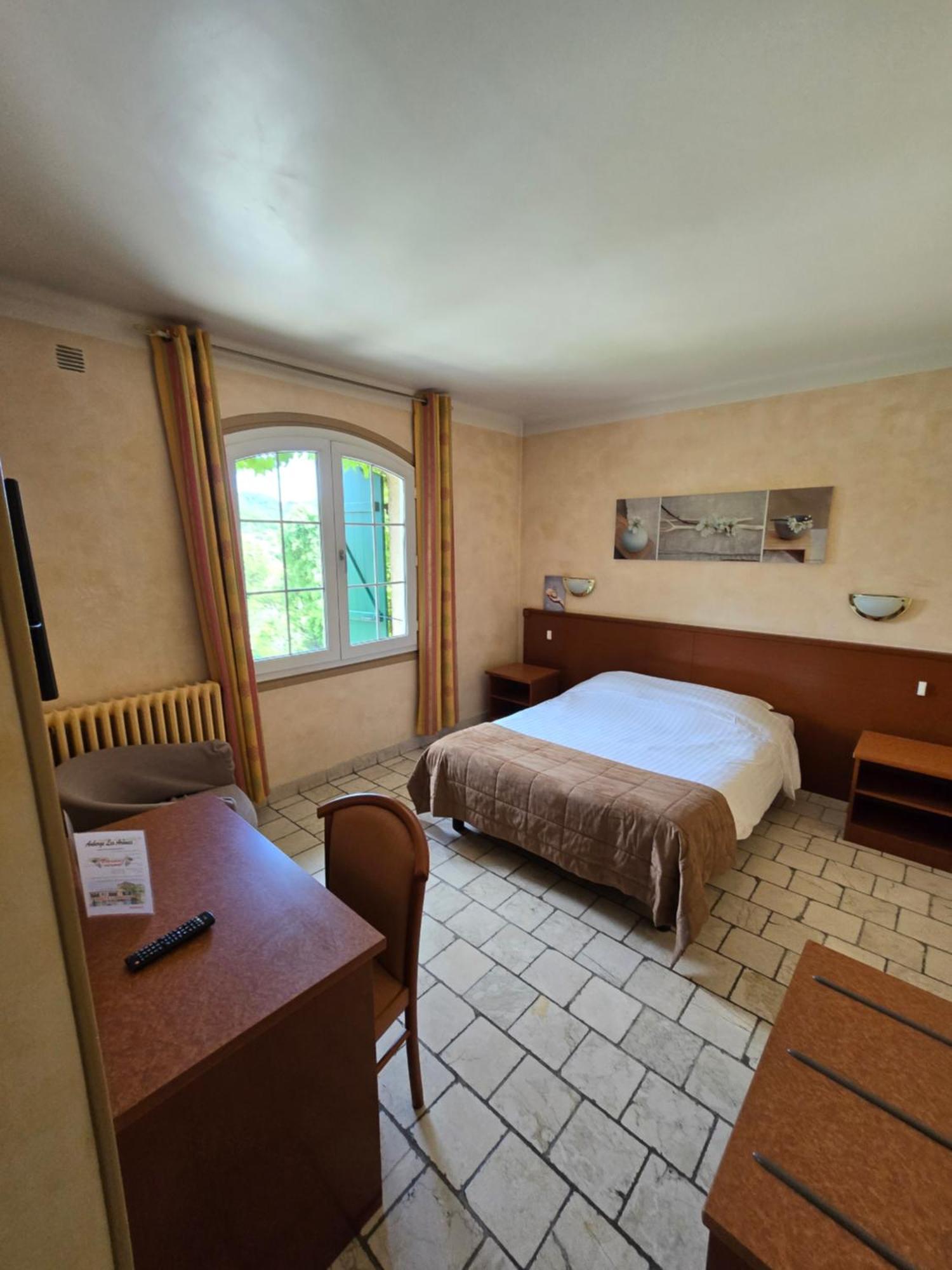 Auberge Les Aromes Grasse Exteriör bild