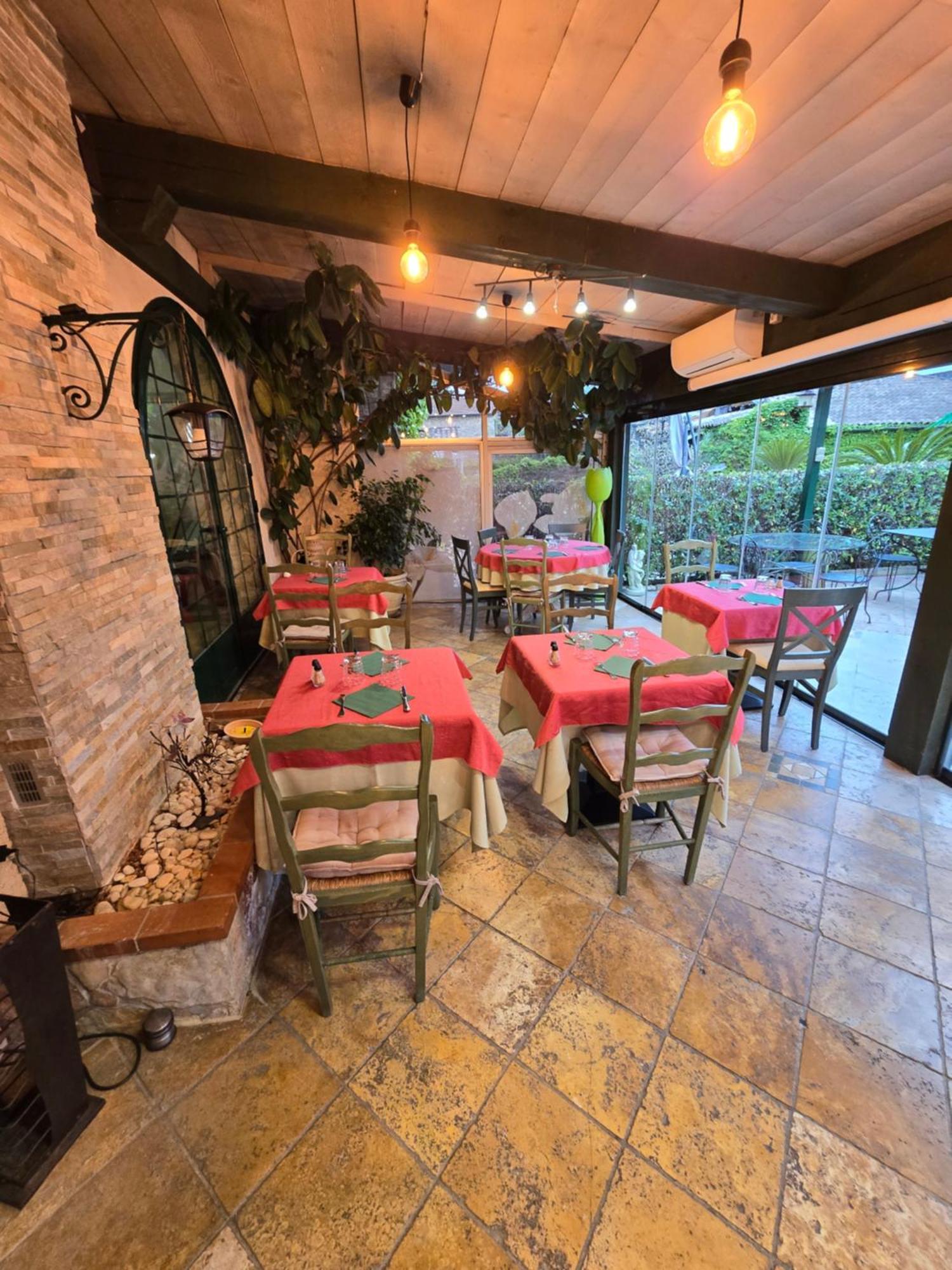 Auberge Les Aromes Grasse Exteriör bild