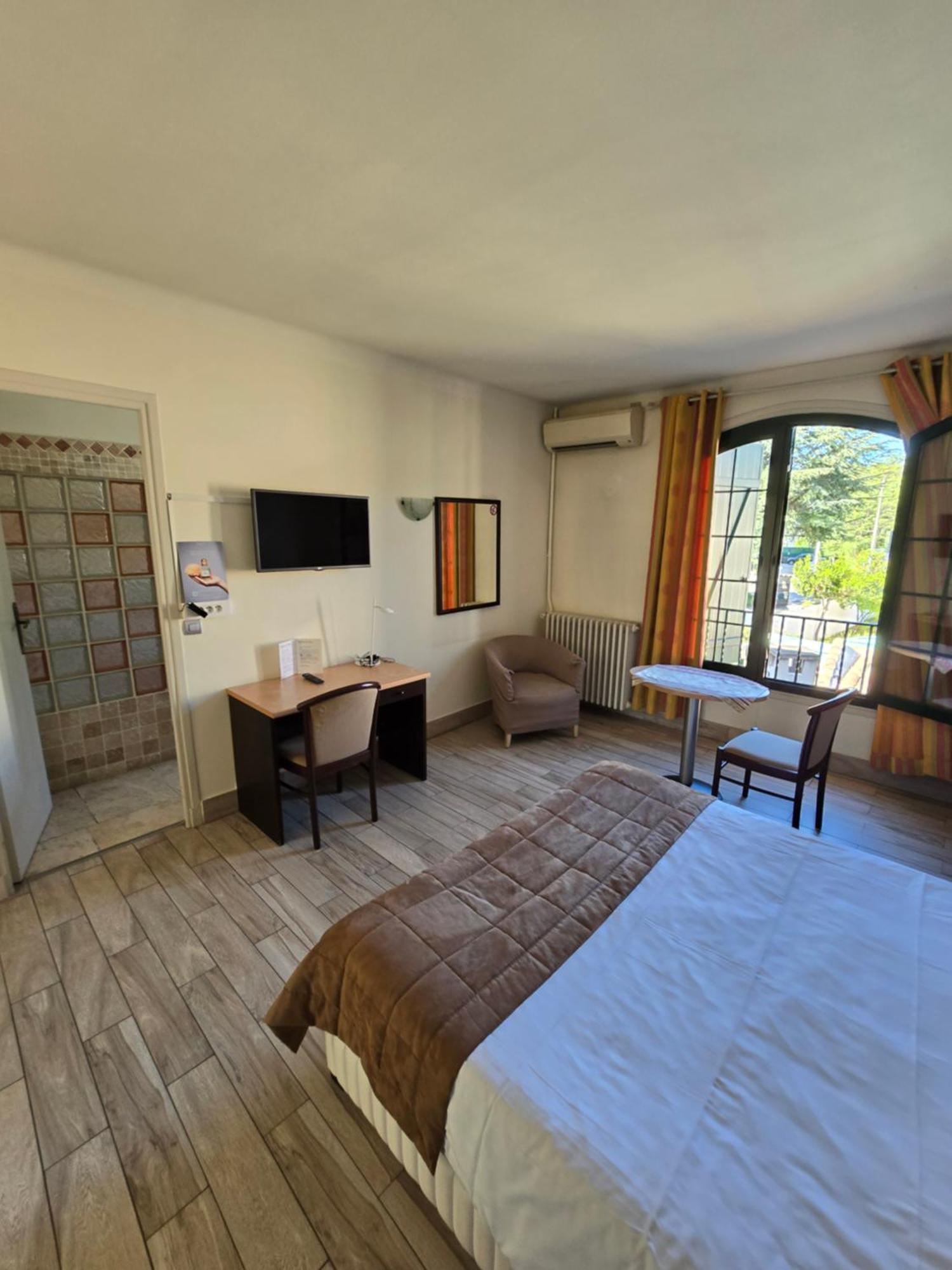 Auberge Les Aromes Grasse Exteriör bild