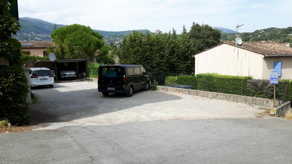 Auberge Les Aromes Grasse Exteriör bild